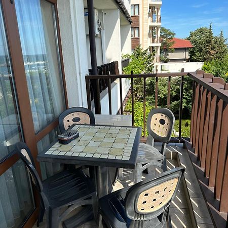 Bademite Apartments Sveti Vlas Bagian luar foto