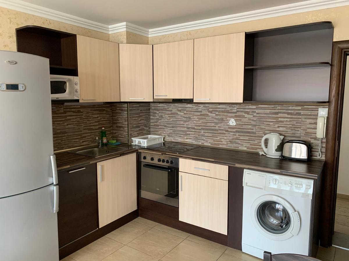 Bademite Apartments Sveti Vlas Bagian luar foto