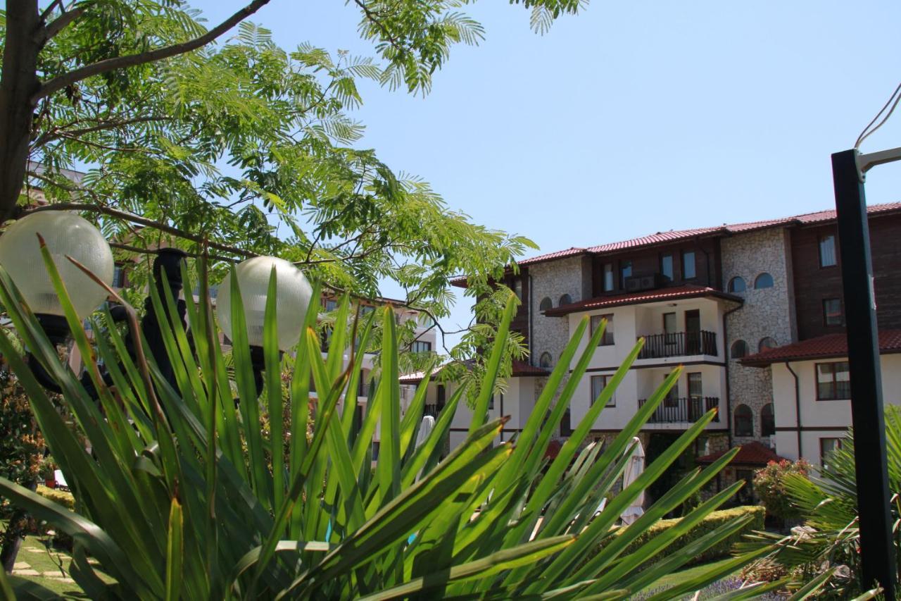 Bademite Apartments Sveti Vlas Bagian luar foto