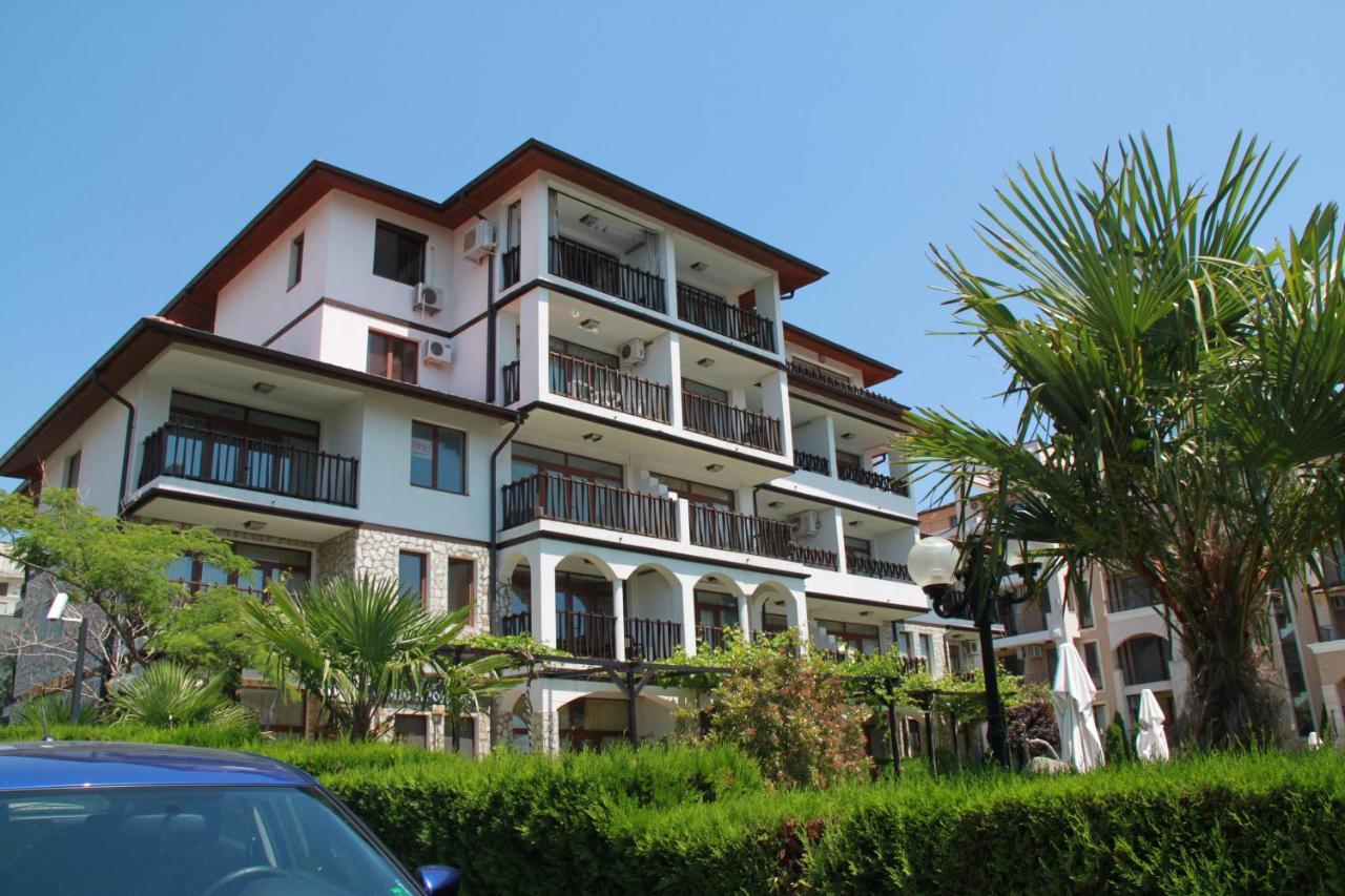 Bademite Apartments Sveti Vlas Bagian luar foto