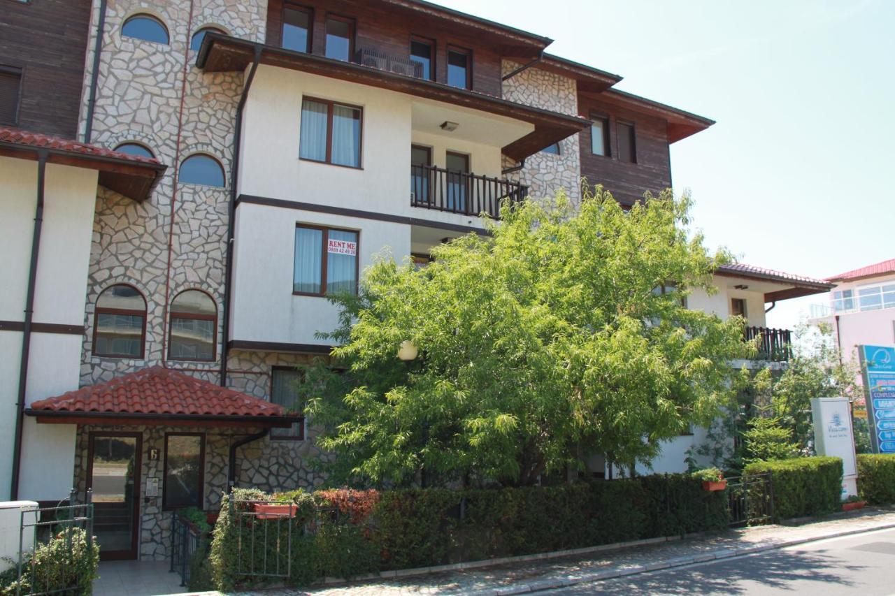 Bademite Apartments Sveti Vlas Bagian luar foto