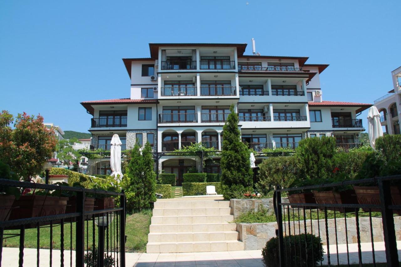 Bademite Apartments Sveti Vlas Bagian luar foto