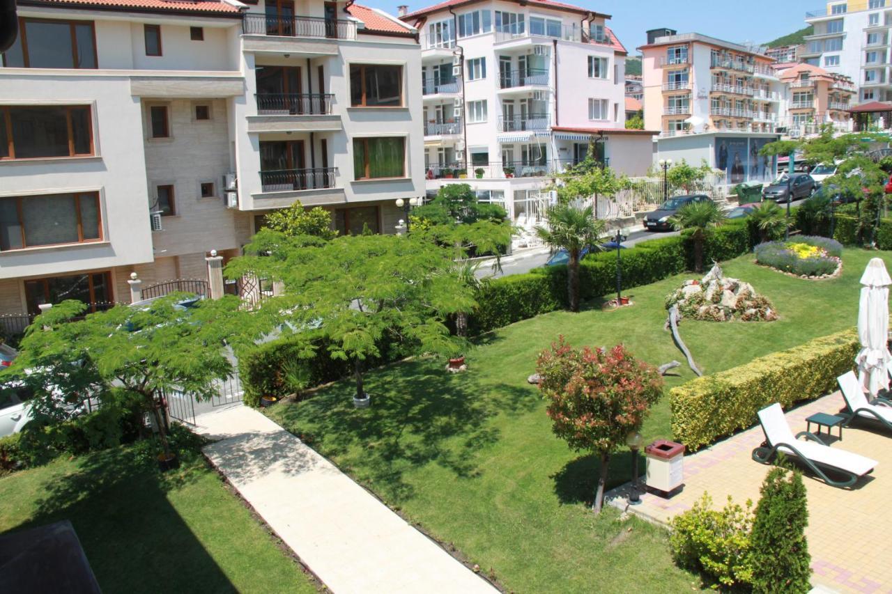 Bademite Apartments Sveti Vlas Bagian luar foto