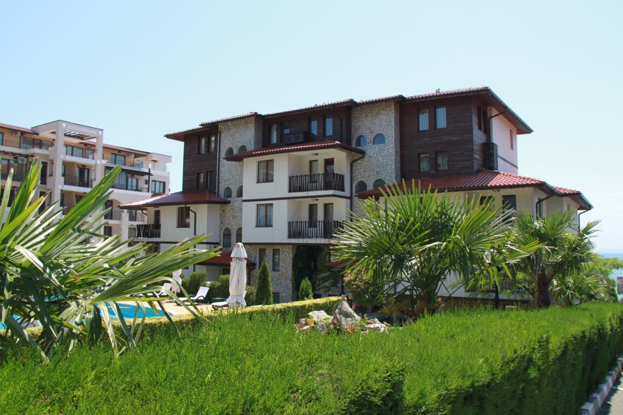 Bademite Apartments Sveti Vlas Bagian luar foto