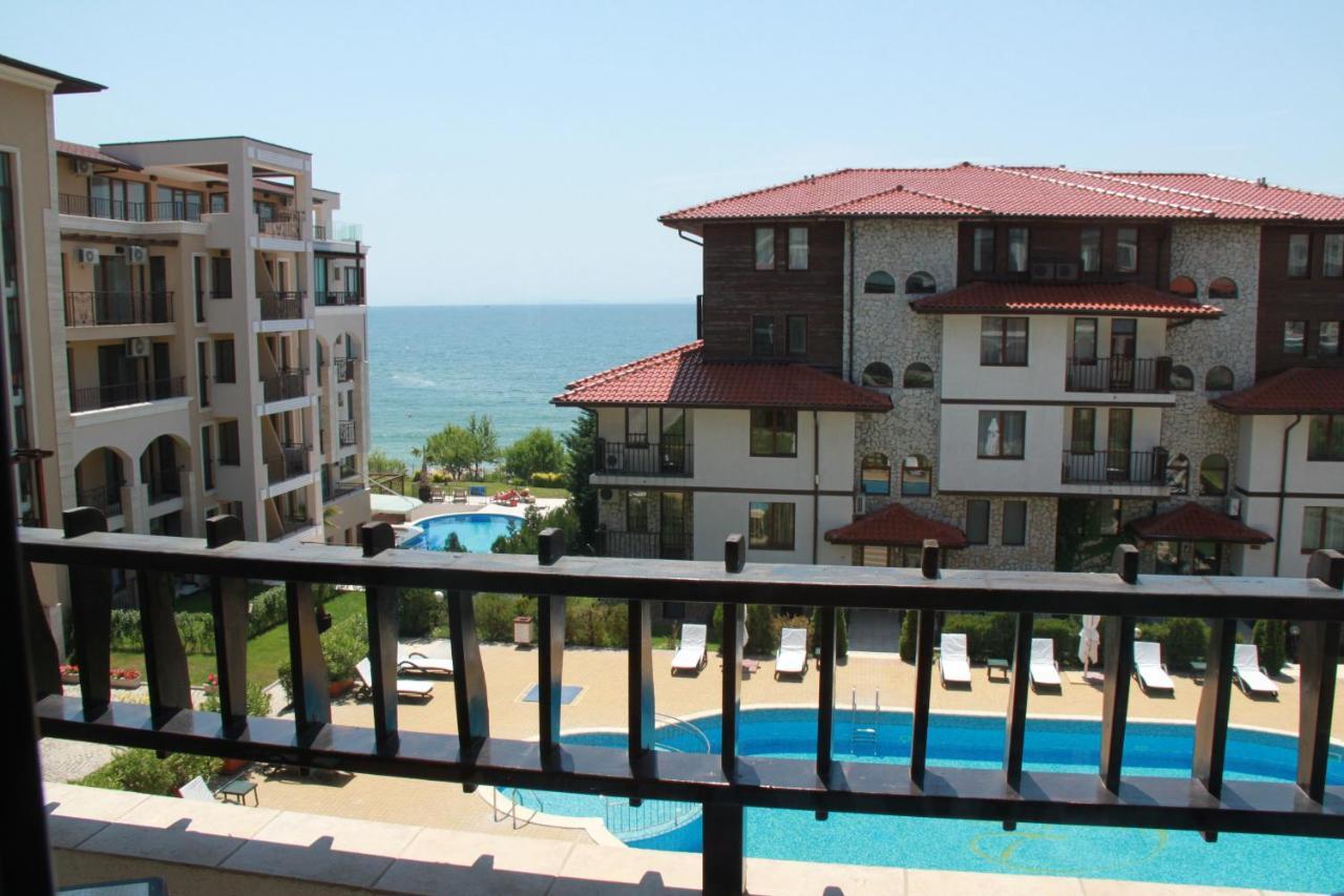 Bademite Apartments Sveti Vlas Bagian luar foto