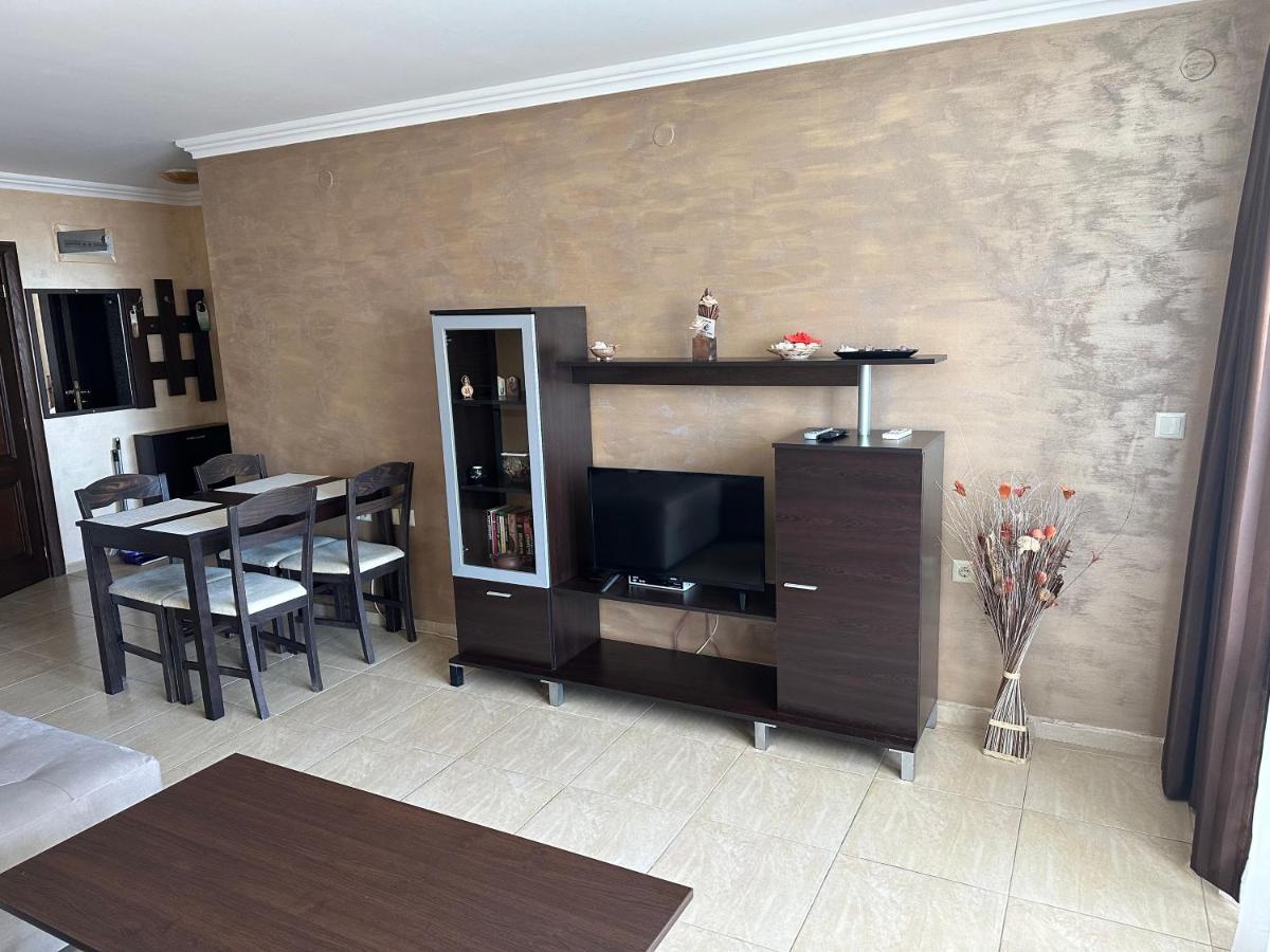 Bademite Apartments Sveti Vlas Bagian luar foto