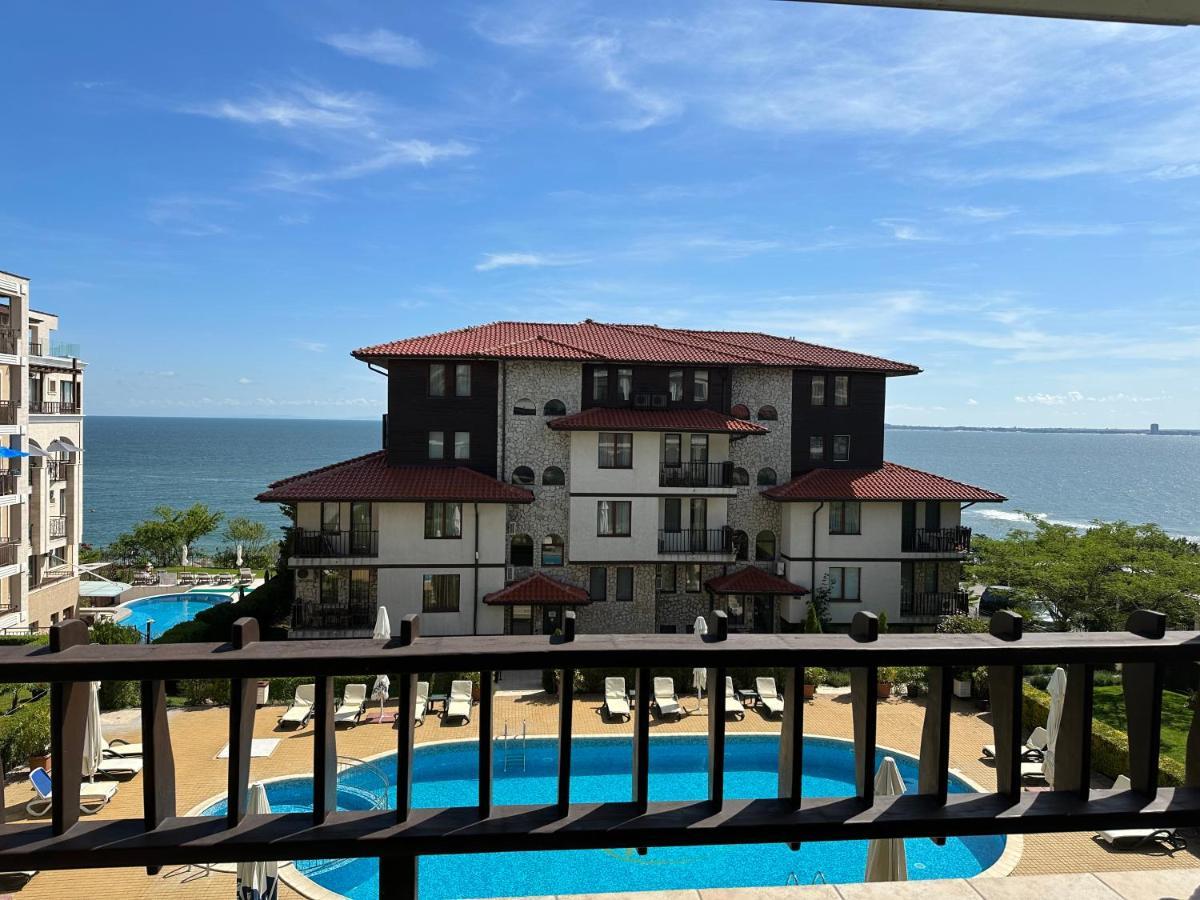 Bademite Apartments Sveti Vlas Bagian luar foto
