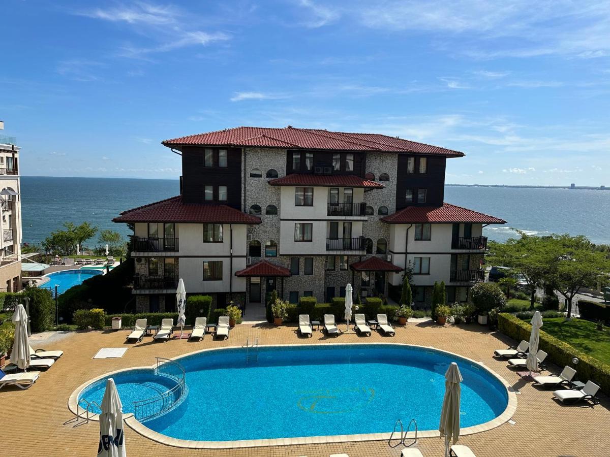Bademite Apartments Sveti Vlas Bagian luar foto
