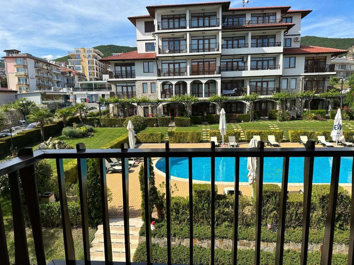 Bademite Apartments Sveti Vlas Bagian luar foto