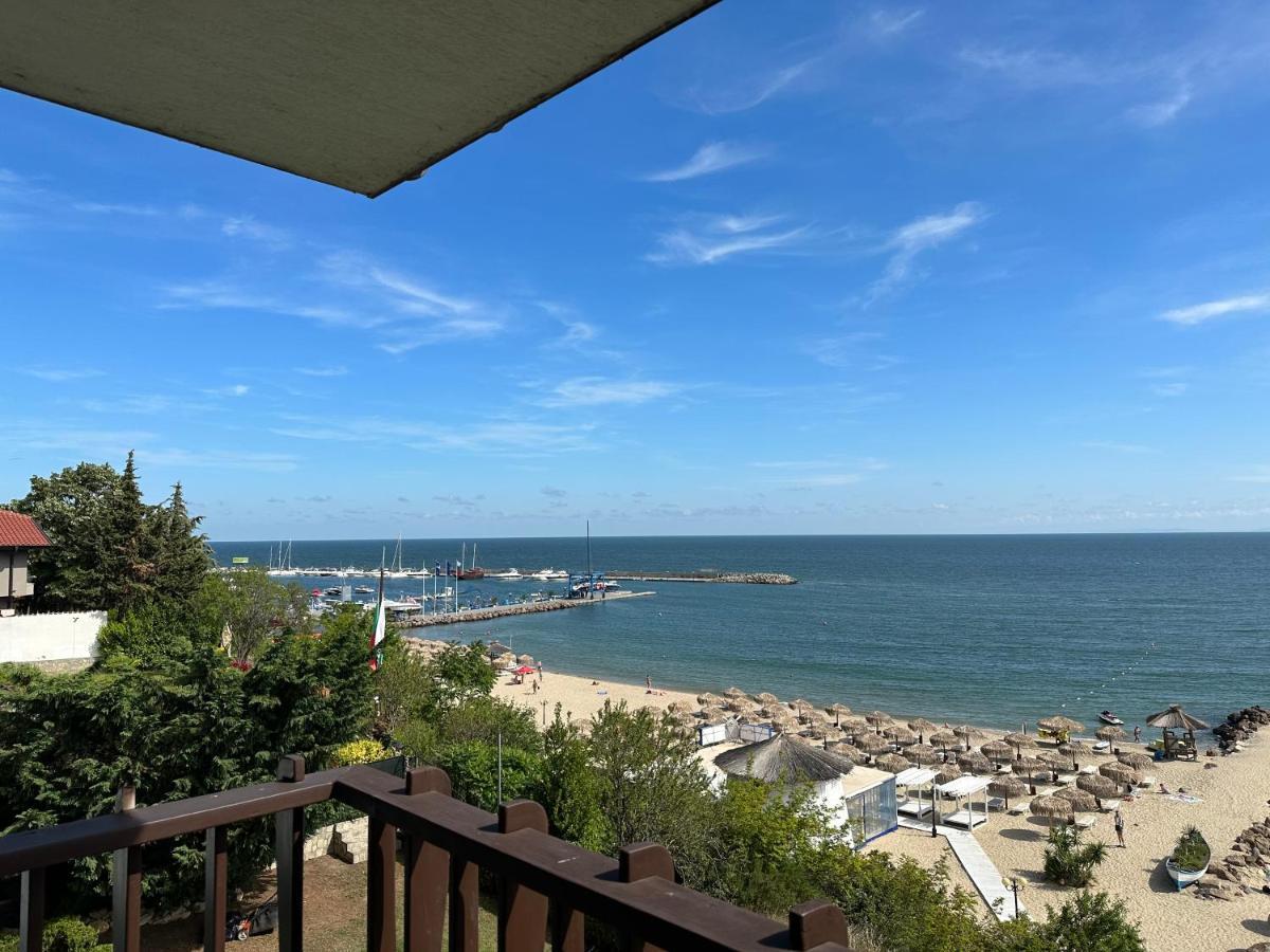 Bademite Apartments Sveti Vlas Bagian luar foto