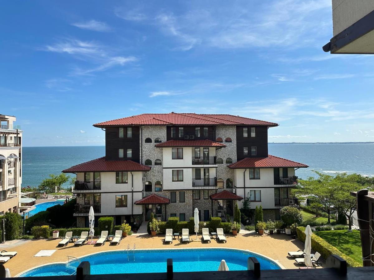 Bademite Apartments Sveti Vlas Bagian luar foto