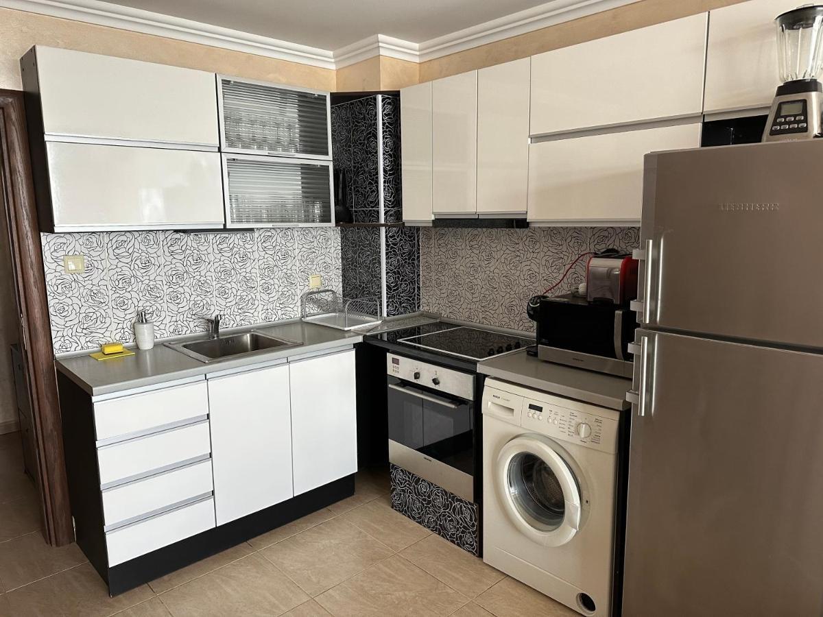 Bademite Apartments Sveti Vlas Bagian luar foto