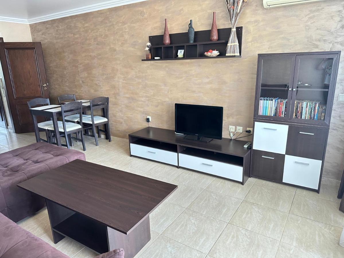 Bademite Apartments Sveti Vlas Bagian luar foto
