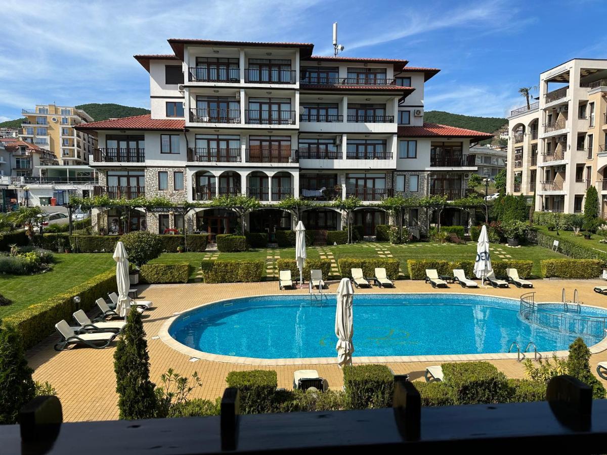 Bademite Apartments Sveti Vlas Bagian luar foto