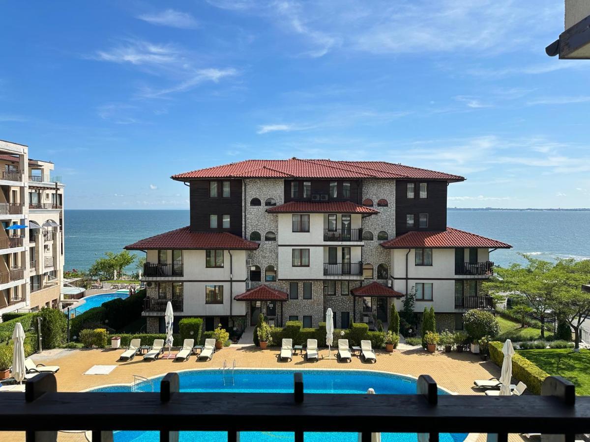 Bademite Apartments Sveti Vlas Bagian luar foto