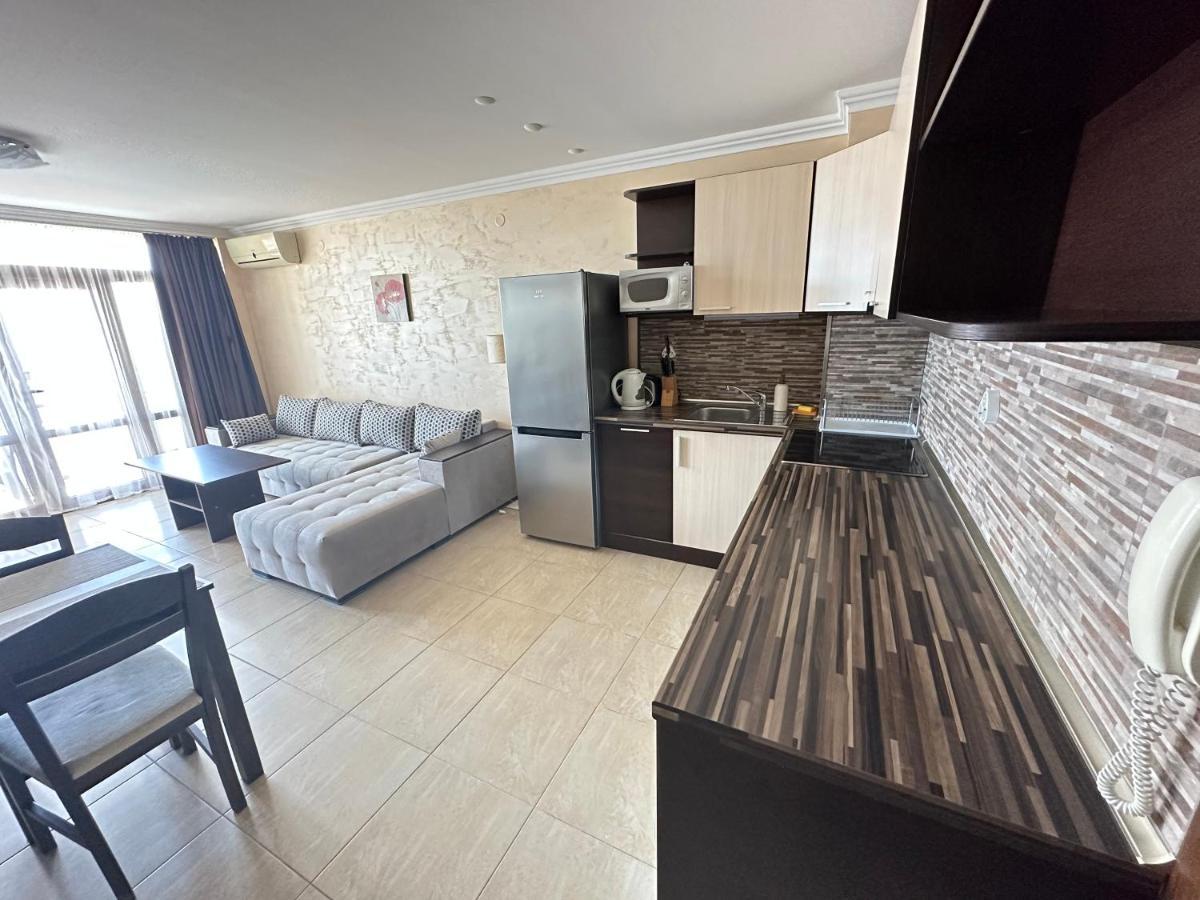 Bademite Apartments Sveti Vlas Bagian luar foto